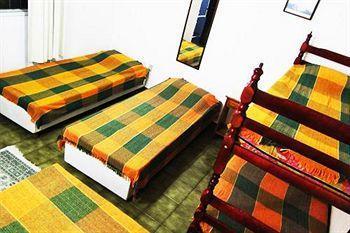 Buzios Hostel *